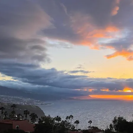 Great Views & Heated Pool - El Perenquen 5 Apartamento